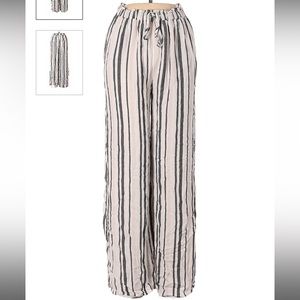 American Eagle flowy pants! Striped